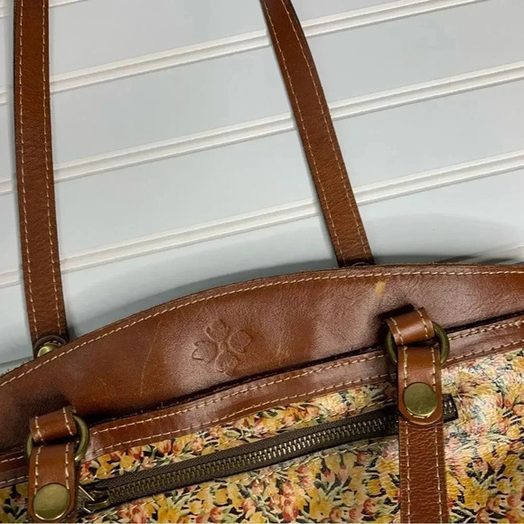 Patricia Nash Poppy Tote Bag in Wild Bloom - Picture 11 of 12